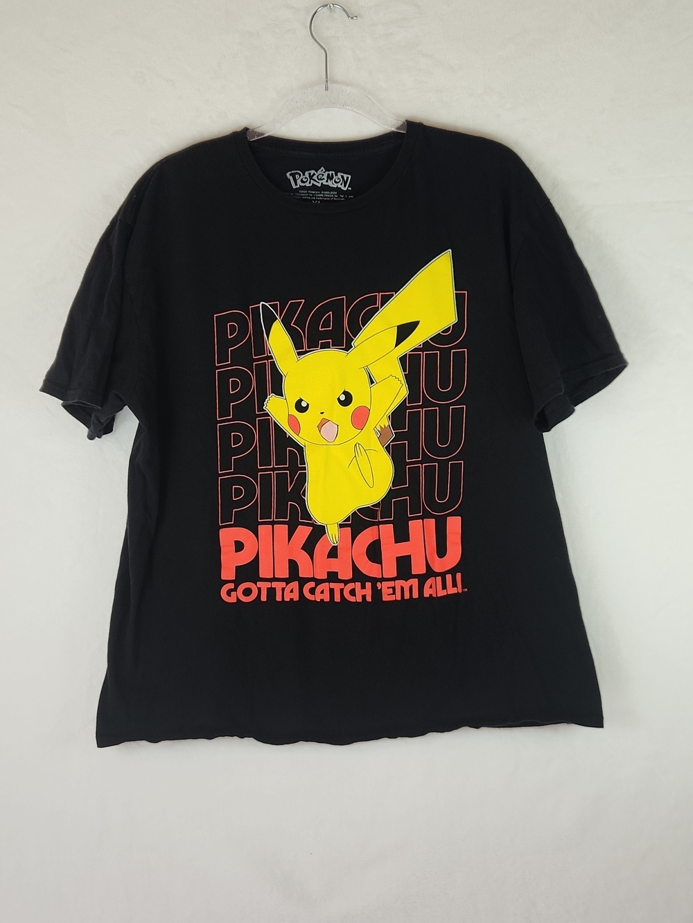 Pokémon Pikachu "Gotta Catch 'Em All" Graphic Tee - Men’s XL - Black